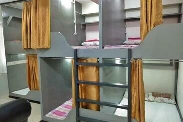 هتل کپسول Sleepadz   Capsule Beds Dormitel In Magsaysay Ave Naga