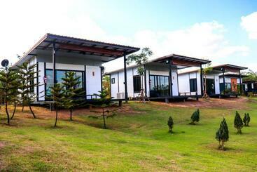 Mae On Village Resort