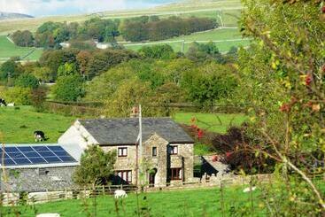 Nutstile Farm Bed And Breakfast