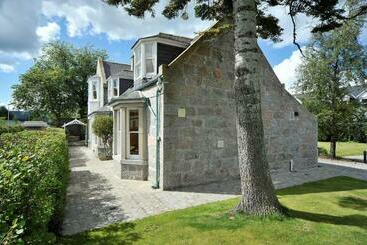 Schoolhouse Ballater B&b