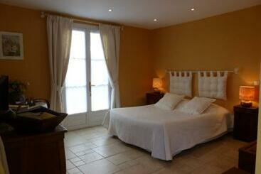 مبيت وإفطار Les Amandines