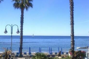 בית מלון כפרי Loft Al Mare