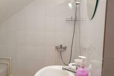 پانسیون Casa De Vacanta Macovei0744