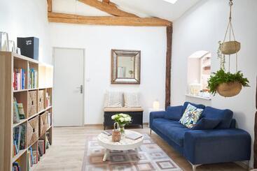 پانسیون Clos Bernon