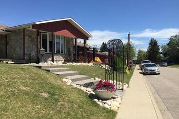 The Calgary Hub Hostel Style Home