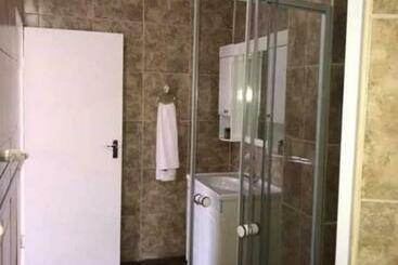 צימר Hill Top Farm Lodge