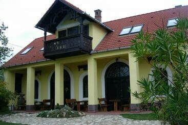 צימר Nitt Pince és Panzió