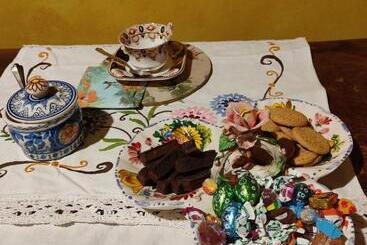 مبيت وإفطار Lovely Casa Paola Villlafranca Centro Zimmer Rooms