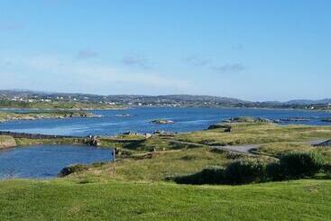 تختخواب و صبحانه Tidal View