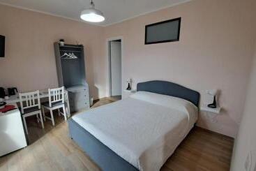 بنسيون Altomuro 39 Di S.a