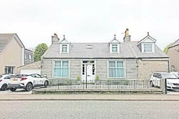 פנסיון Broomlea Guest House