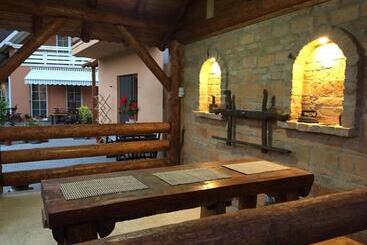 פנסיון Casa Tibi