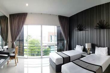 استراحتگاه The Midst@ Royal Hills Nakornayok