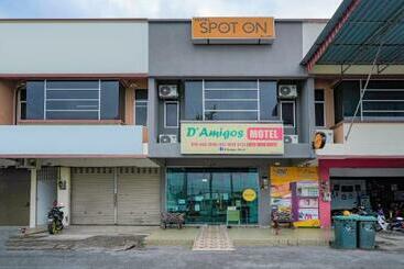 Spot On 89974 D Amigos Motel
