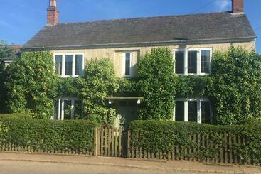 Bed and Breakfast Ivy Cottage B And B