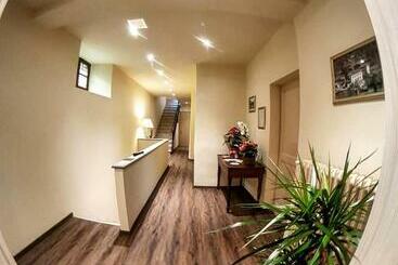 酒店 Delzanno