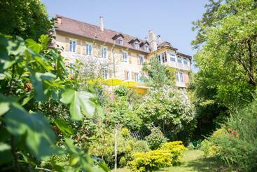 فندق صغير Hôtel De La Béroche