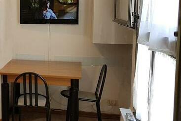 تختخواب و صبحانه Casa Nadia