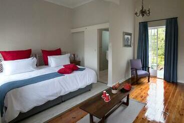 تختخواب و صبحانه Seven Gables