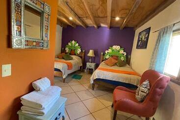 هتل Hacienda Encantada
