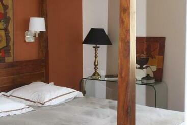 پانسیون Casaisabel