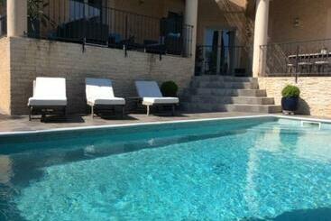 مبيت وإفطار Bouzigues Suite Parentale étang De Thau