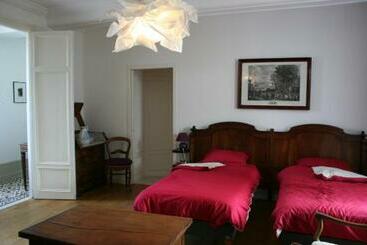 تختخواب و صبحانه Le Logis Du Plessis