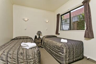 アパートメント Ballinor Motor Inn Hamilton