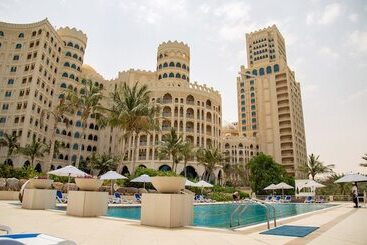 호텔 Al Hamra Residence