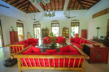 هتل Apa Villa Illuketia