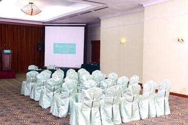 Otel Bella Vista Waterfront Resort