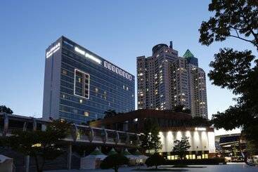 فندق Grand Mercure Ambassador Changwon