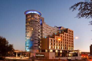 בית מלון כפרי Hilton Windhoek