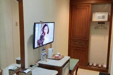 هتل Indah Palace Yogyakarta