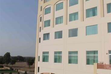 Отель Jaipur Greens