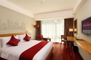 هتل Mercure Bali Harvestland Kuta