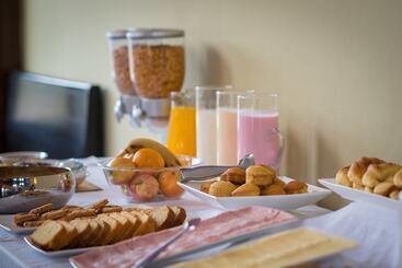 Отель Poincenot