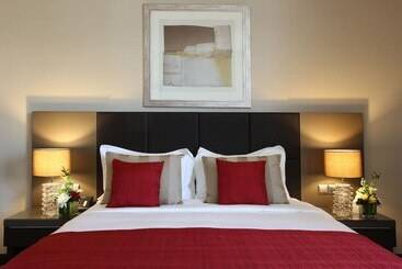 ホテル Ramada Downtown Abu Dhabi