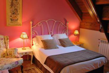 בית מלון כפרי Selba D'ansils