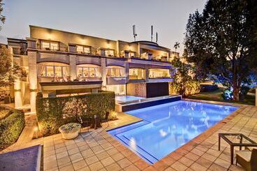 호텔 The Marion On Nicol