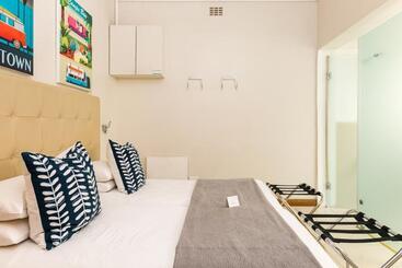 אתר נופש Camps Bay Village   Studios And Apartments