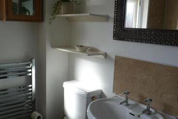 צימר The Farthings