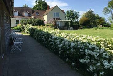 ベッドアンドブレックファースト The Lodge, At Orchard Cottage