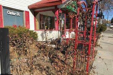 펜션 Center Street Cottage