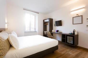 پانسیون Sarzana S Rooms