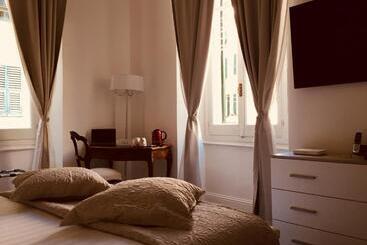 펜션 Varazze Suite Sauna E Hammam