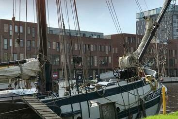 مبيت وإفطار De Kade