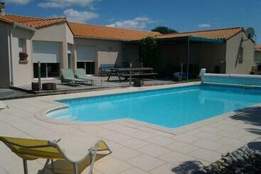 مبيت وإفطار La Chambre Des Amis