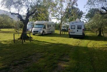 בית מלון כפרי Agriturismo Tre Santi