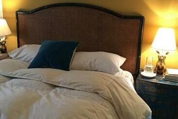 Wynberg House Bed & Breakfast